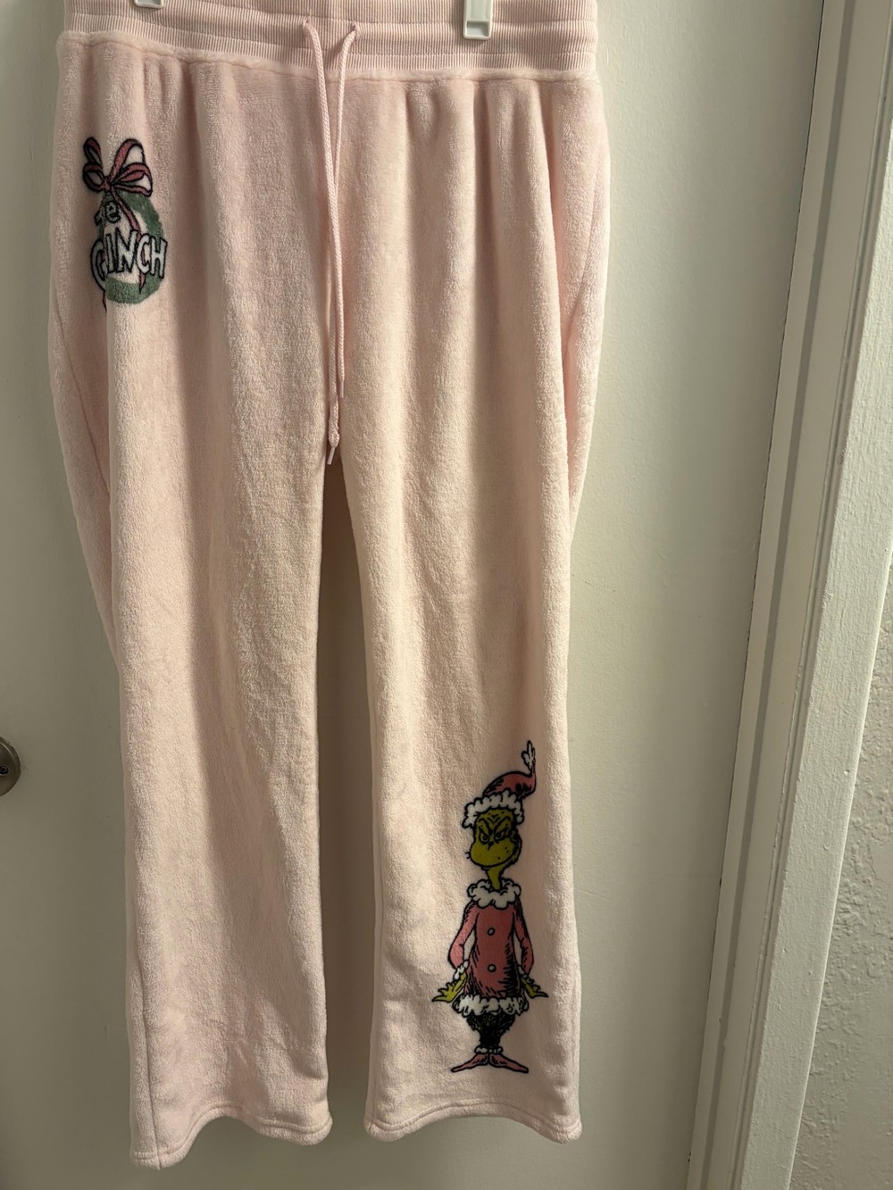 Dr. Seuss The Grinch Light Pink Plush Fleece Pajama Lounge Pants Size M